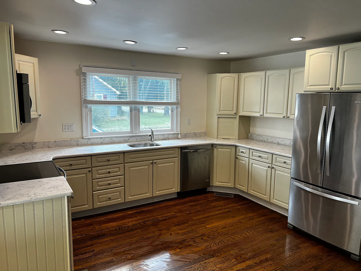 3 bed, 1778 sqft, $2,600 — Photo 2