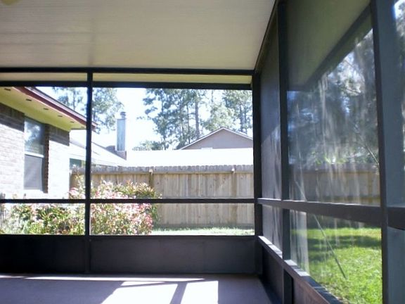 Screen Lanai facing pond and fountains 10366 Walnut Bend 32257