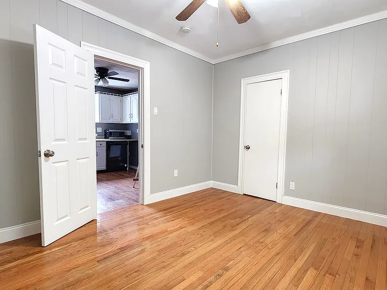 125 Ash St #2 — Photo 8