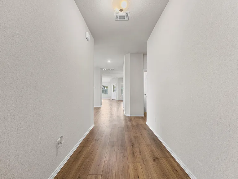 144 Onna St — Photo 4