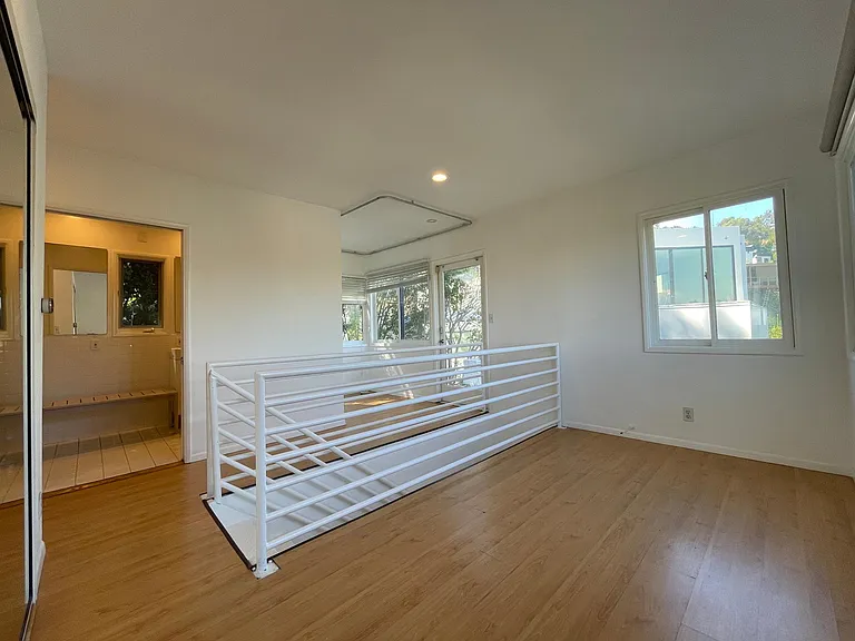 Upstairs Landing/Office/Den Space