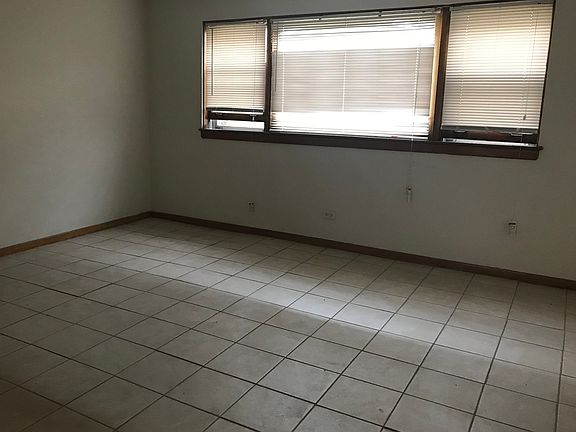 4th image of 70 E 138th St APT B1
