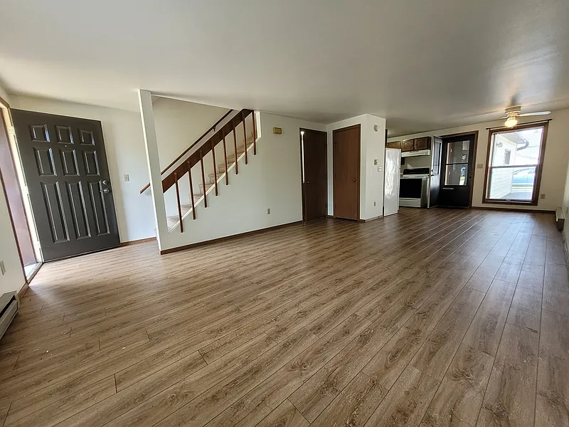 2 bed, 1.0 bath, $1,199 — Photo 3