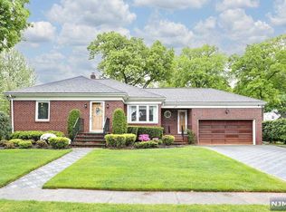 250 Myrtle Ave, New Milford, NJ 07646