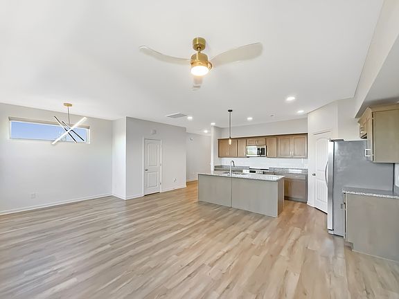 3rd image of 2656 Lakevilla Dr #16