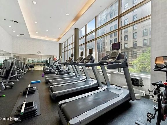 5th image of 325 5th Ave APT 16C