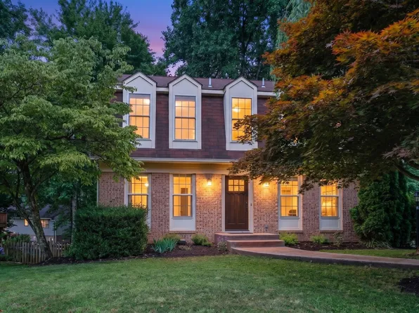 16 Rocky Way Dr, Stafford, VA 22554