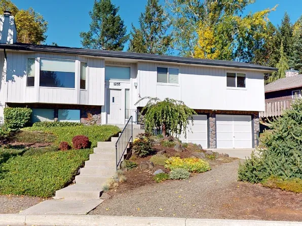 1255 SE Earthtone Ct, Pullman, WA 99163