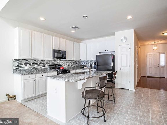 4th image of 15121 Wildflower Way