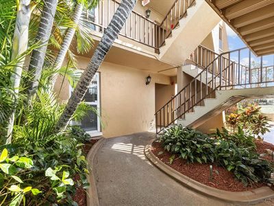 225 Country Club Dr APT B121, Largo, FL, 33771