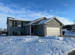 5913 Belfry Ln NW, Rochester, MN 55901