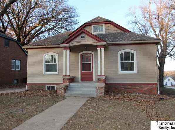 702 14th St, Auburn, NE 68305