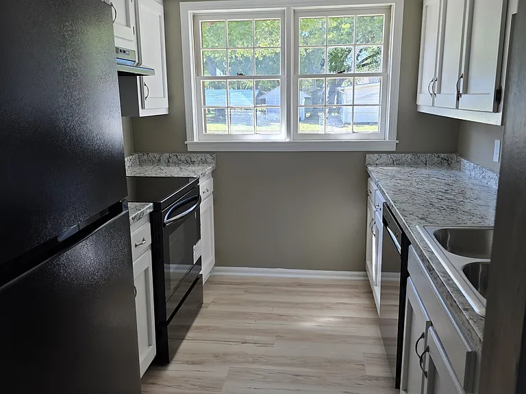 433 N Jackson St #1 — Photo 3