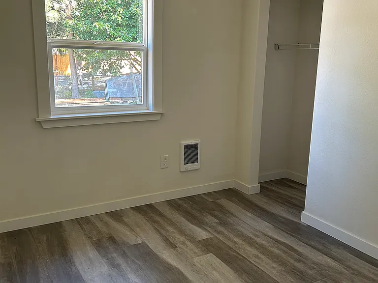 431 4th Ave NE — Photo 15