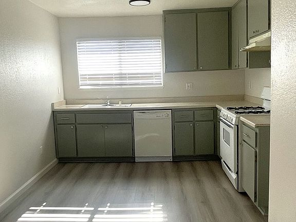 5th image of 8724 California City Blvd #5