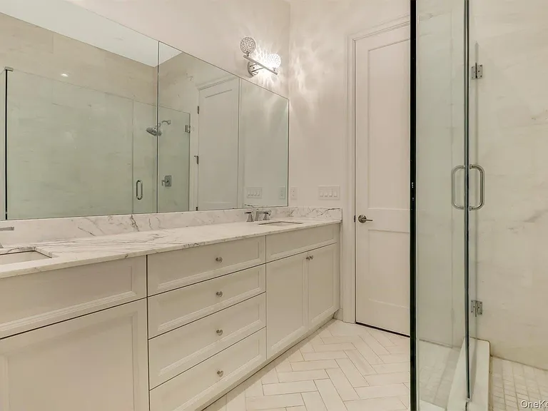 402 Grist Mill Cir — Photo 16