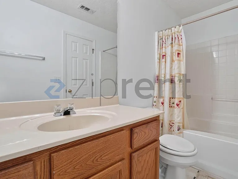 100 Oak Grove Pl — Photo 17