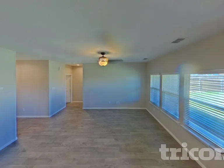 9216 Castorian Dr — Photo 3