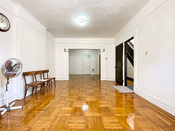 3rd image of 1639 E 15th St