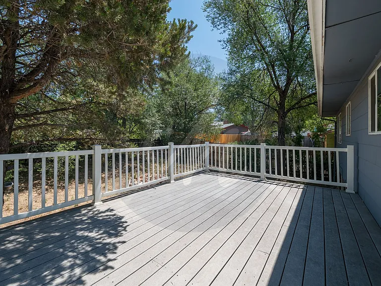 7123 Metropolitan St — Photo 19