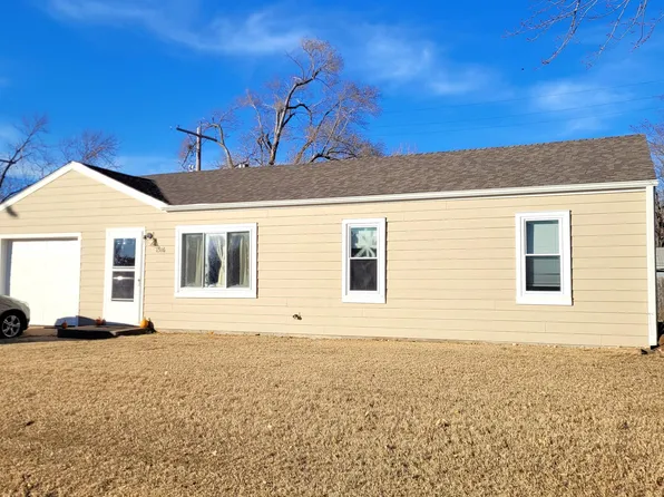 1516 Pueblo Ave, Salina, KS 67401