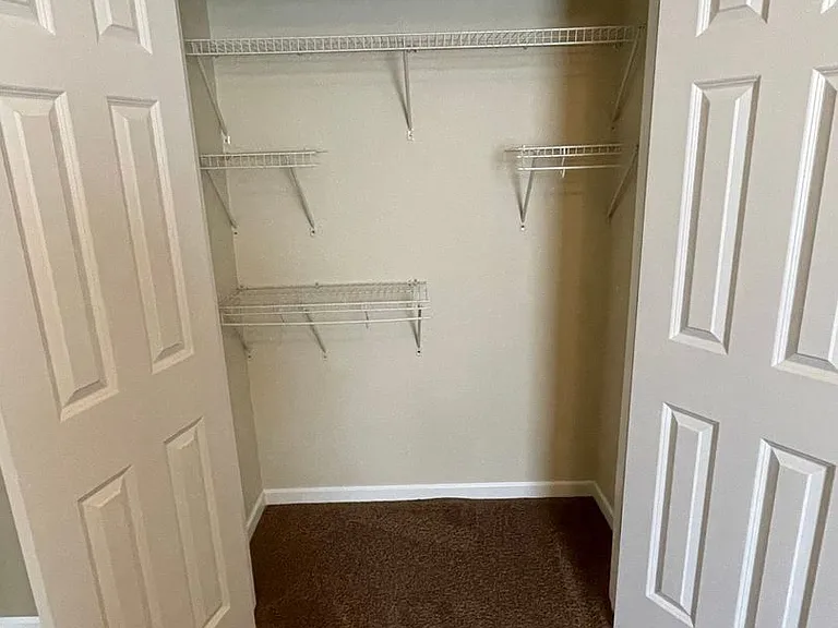 Grasslands Apartments — Photo 11