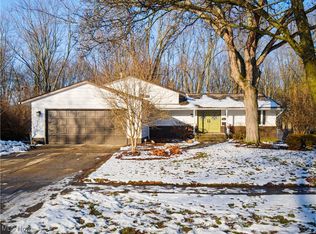 19816 Wendy Dr, Berea, OH