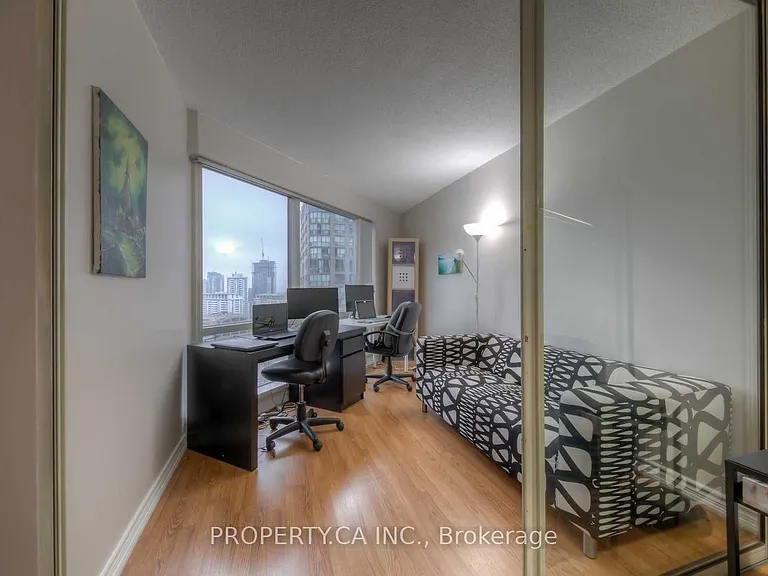 1001 Bay St #2107 — Photo 5