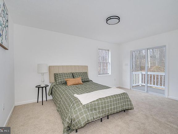 2nd image of 131 Flop Ear Rd