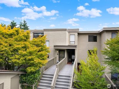 6714 Park Point Way NE, Seattle, WA, 98115