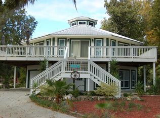 1009 3rd Ave SE, Steinhatchee, FL 32359