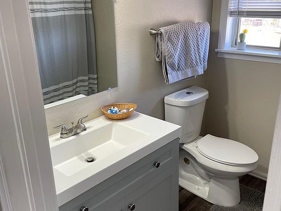 5th image of 540 Forest Edge Cir #A