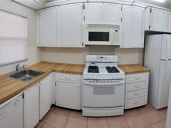 2nd image of 6020 Shore Blvd S APT 307