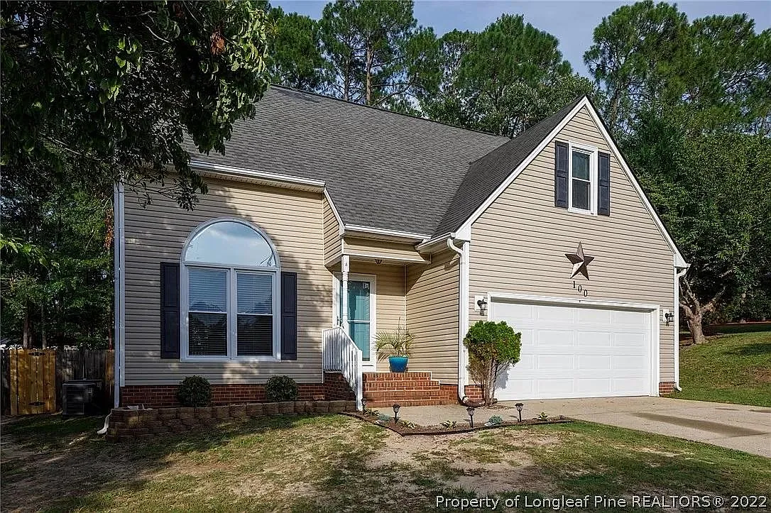 100 Pigeonhouse Ct — Photo 2