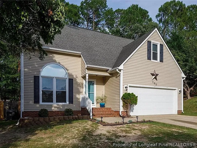 100 Pigeonhouse Ct — Photo 2