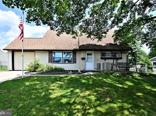 24 Conifer Rd, Levittown, PA 19057