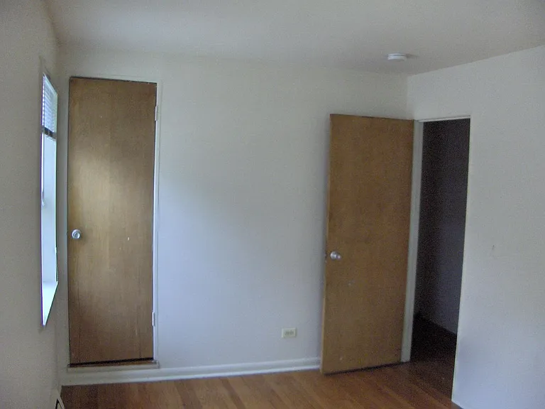 2113-15 Darrow Ave — Photo 10