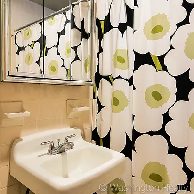 Rented by Washington Realty Corp. | media 27