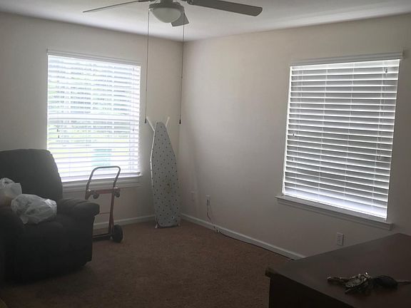 3rd image of 16 Ruby Ln