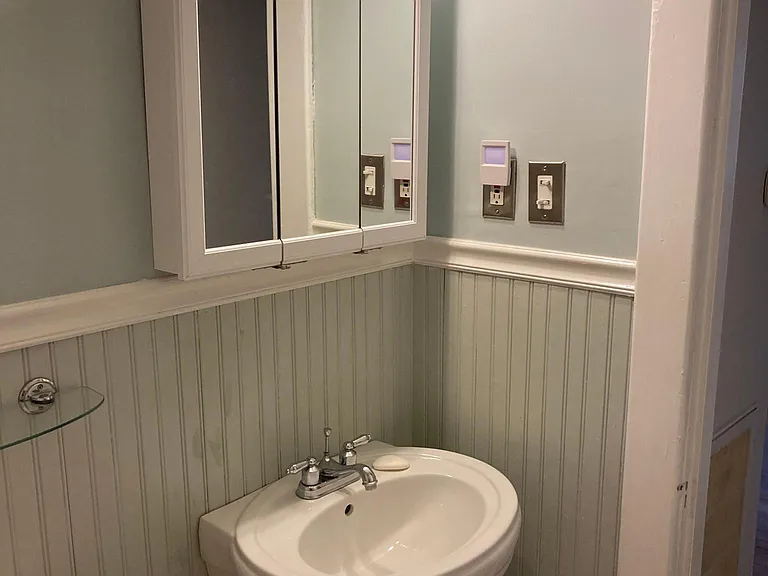 425 Pennsylvania Ave — Photo 8
