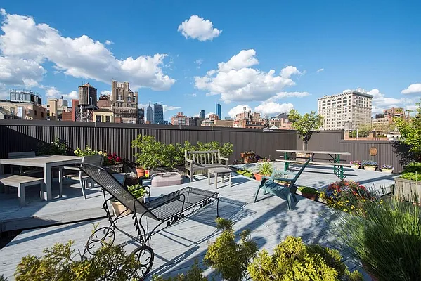 Rented by Bold New York | media 19