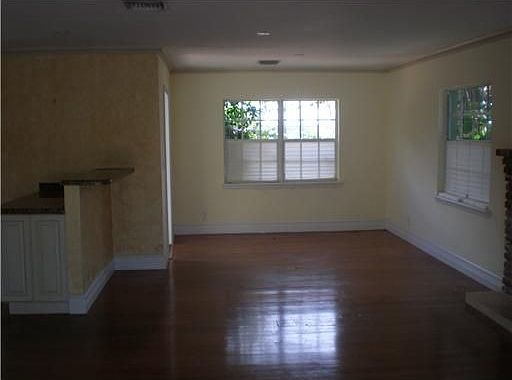 3rd image of 845 S Atlantic Dr