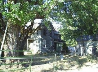 8942 Ramsey Rd, Gold Hill, OR 97525