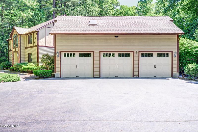 3rd image of 16 Innisbrook Drive