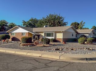 7713 Mountain Rd NE, Albuquerque, NM 87110