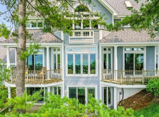 1088 Lochmoor Ln, Traverse City, MI 49686