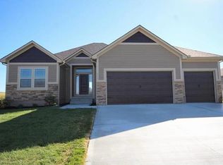 811 SW Hill Top Ct, Grain Valley, MO 64029