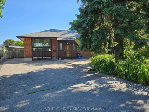 388 Fernleigh Cir S, Richmond Hill, ON L4C 1E6
