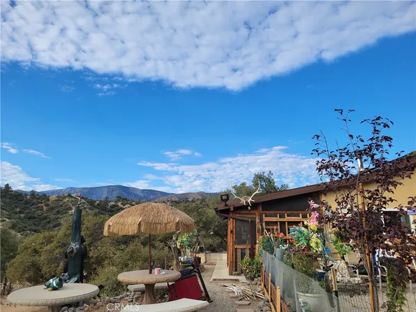 3131 Whispering Pnes, Pinon Hills, CA 92372