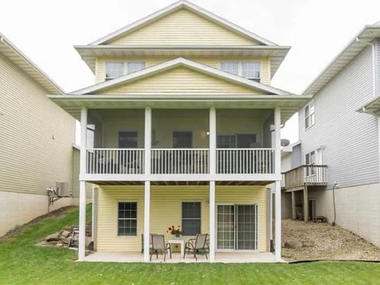 3852 Jay Ln — Photo 1